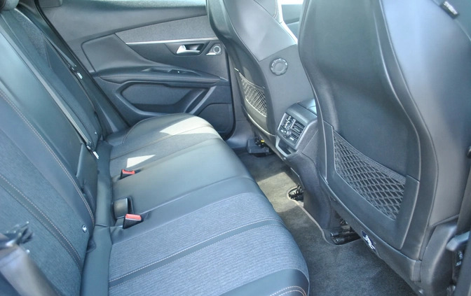 Peugeot 3008 cena 72900 przebieg: 140758, rok produkcji 2016 z Raciąż małe 379